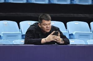 媒体人：广东算是彻底重建了 不知道宏远想好没有 这波影响很深远